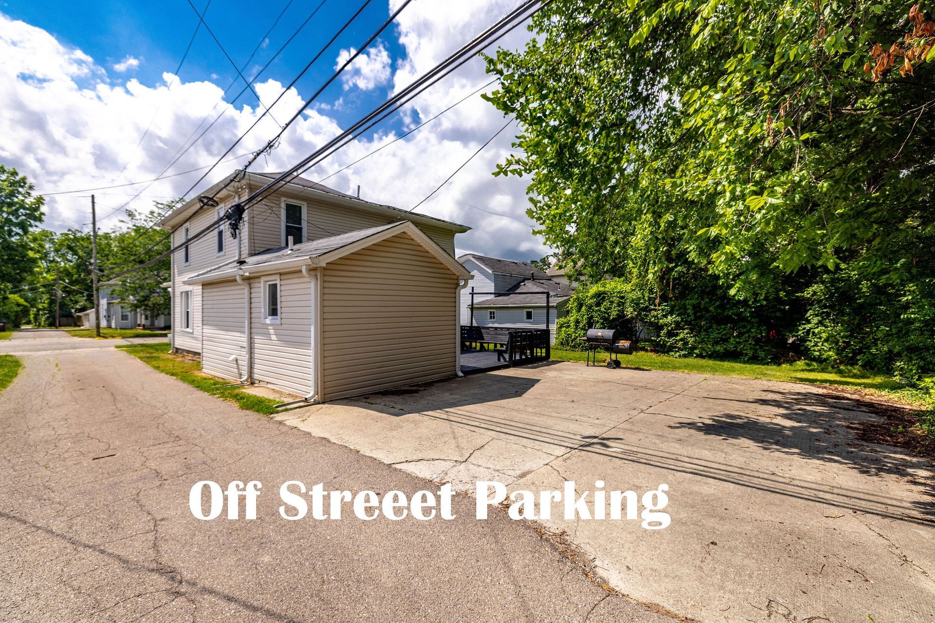 113 N Elm parking