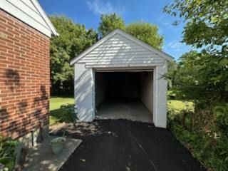 118 e chestnut street side view