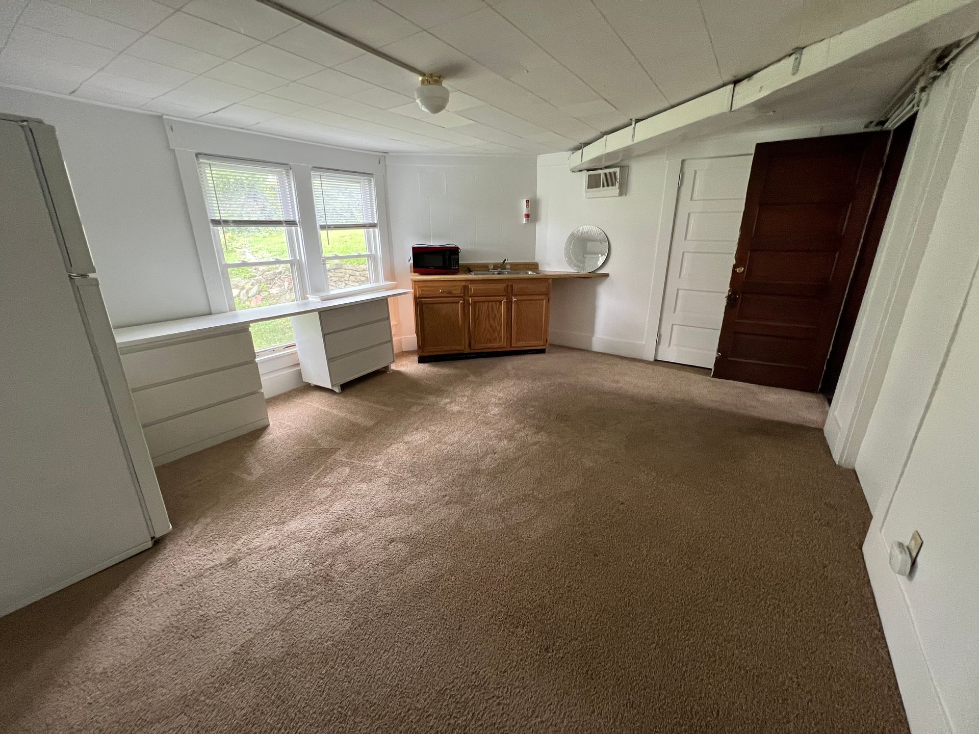 15 E Collins bedroom