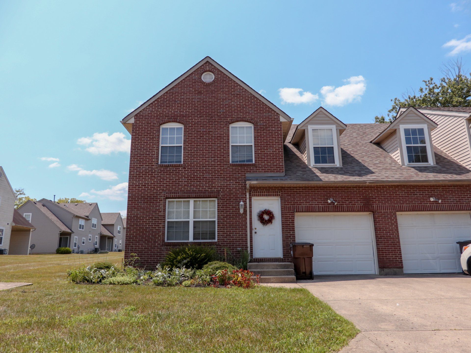 1 Applewood front outside