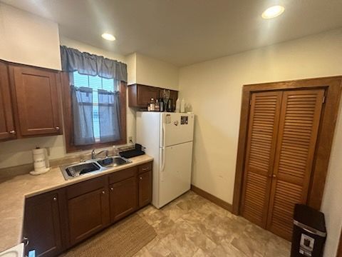 211 s college kitchen