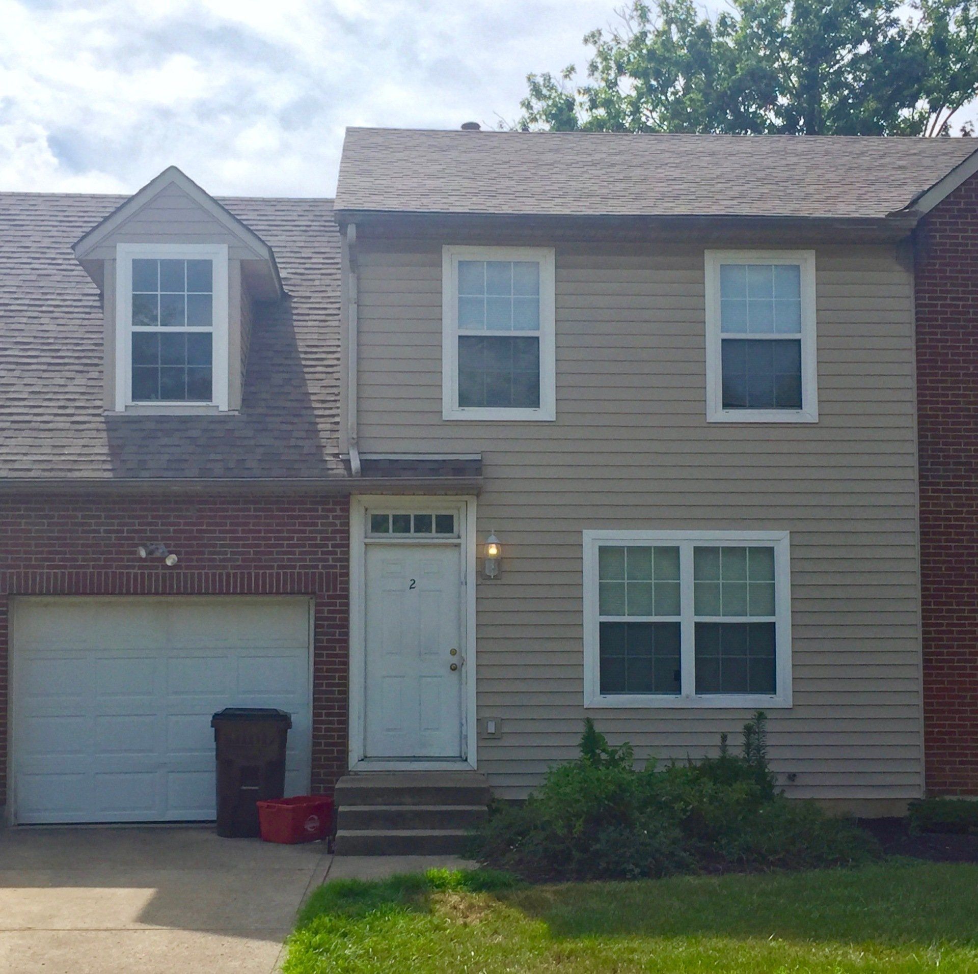 2 Applewood front outside