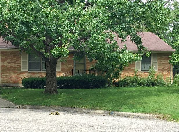 308 Brookview front outside