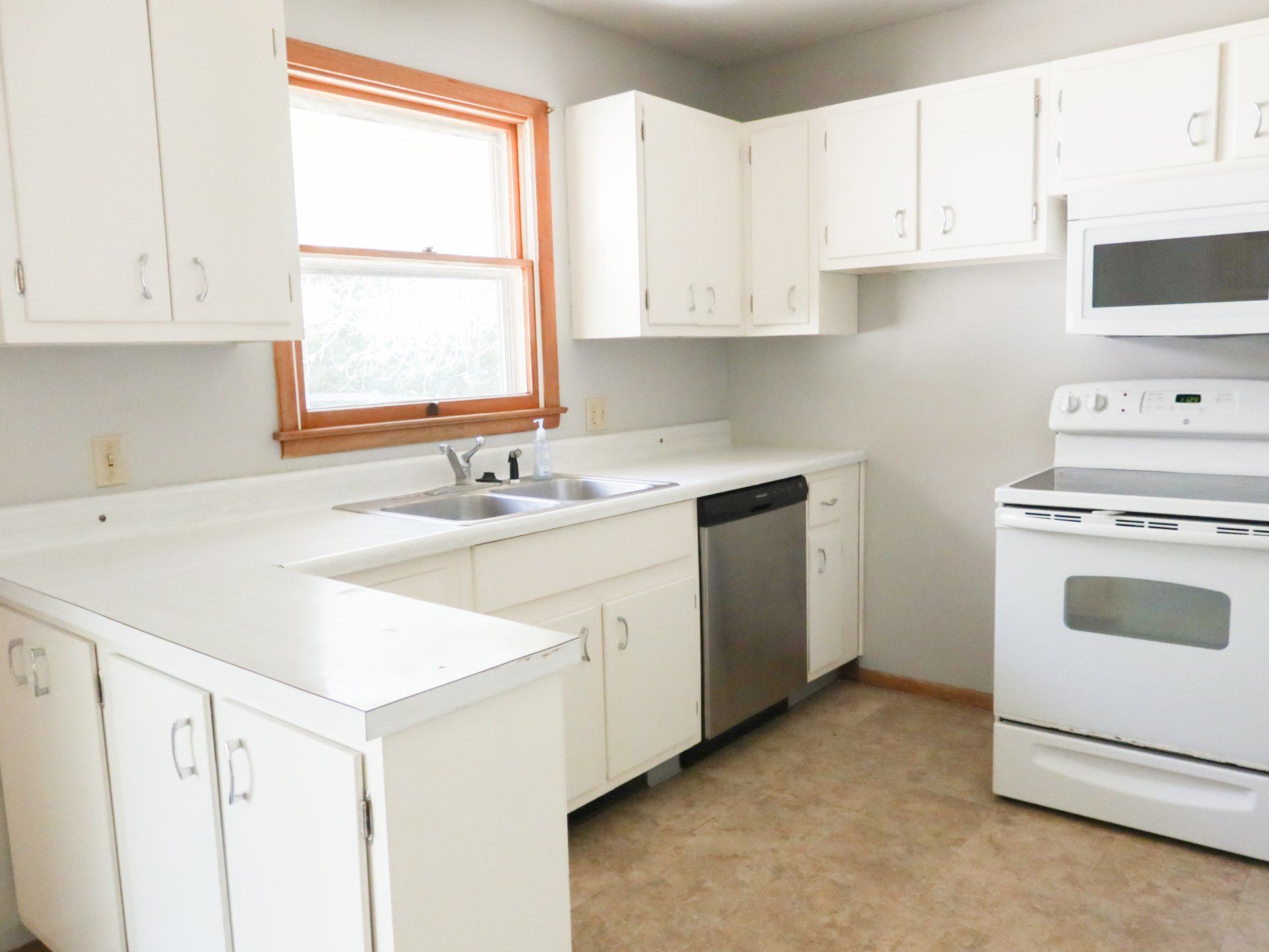 308 brookview kitchen