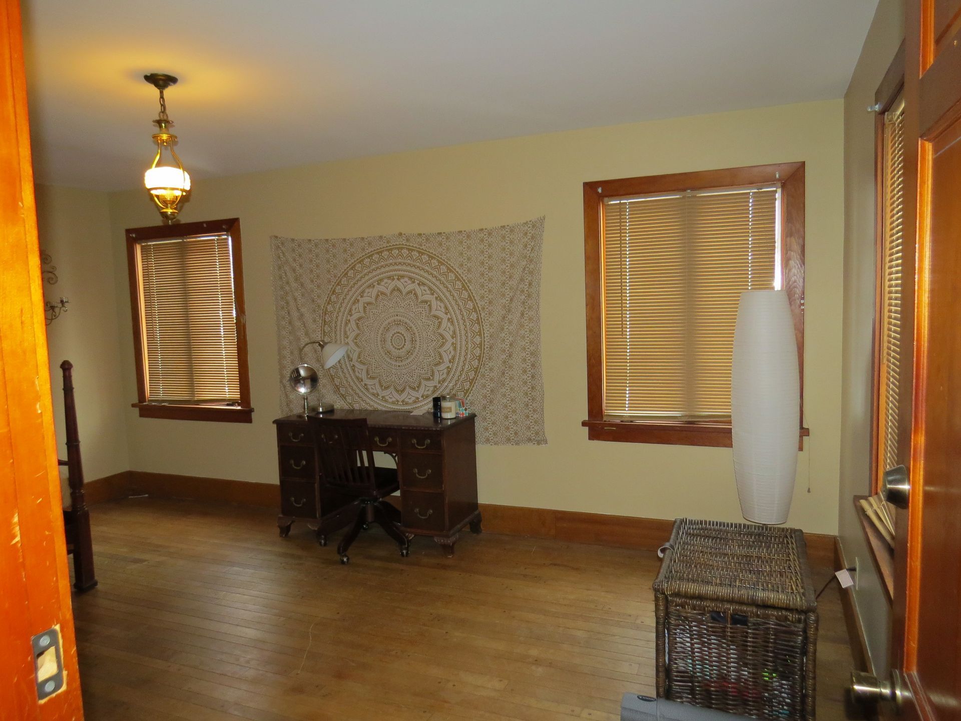 525 S Main St master bedroom