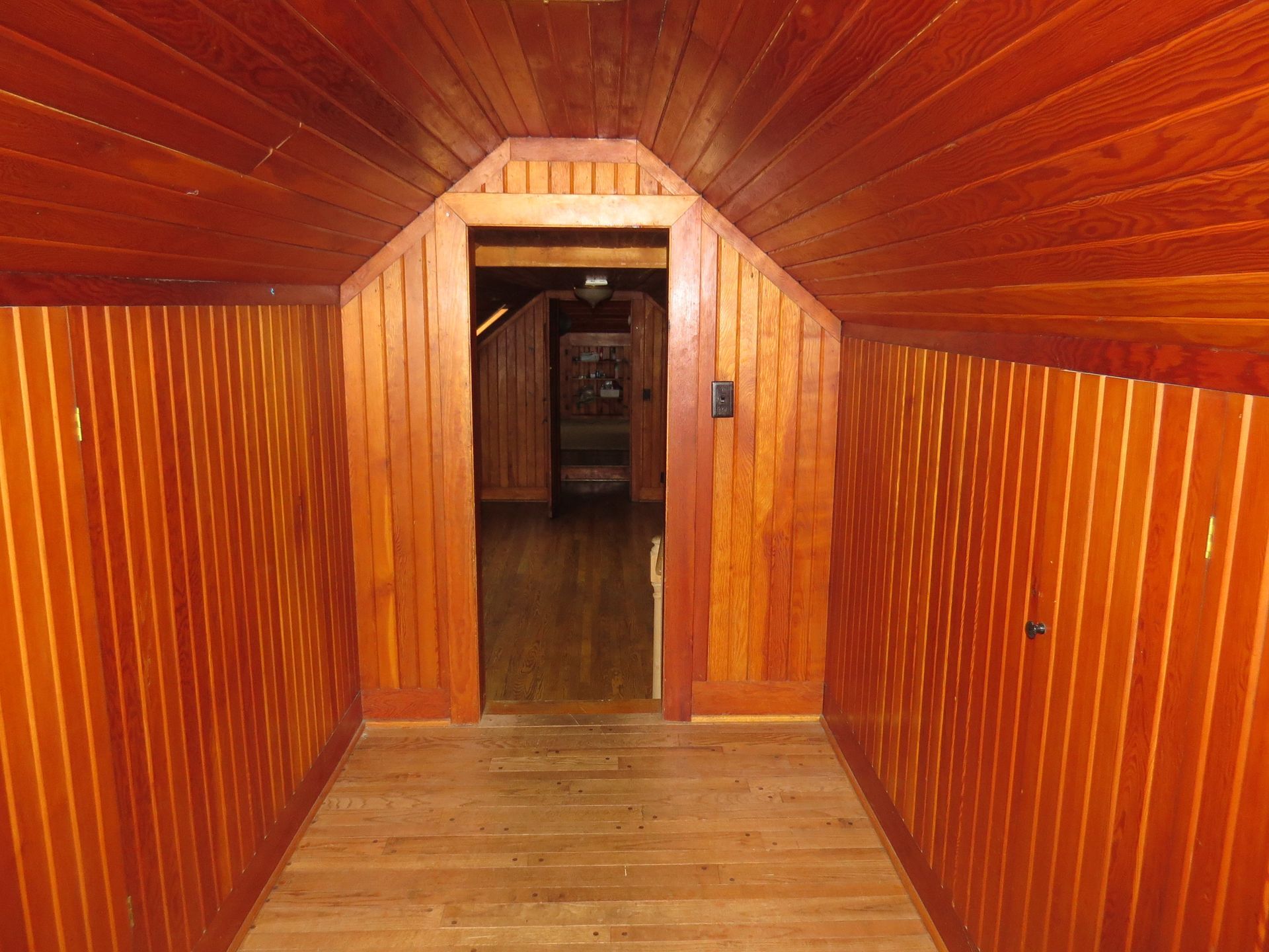 525 S Main St upstairs