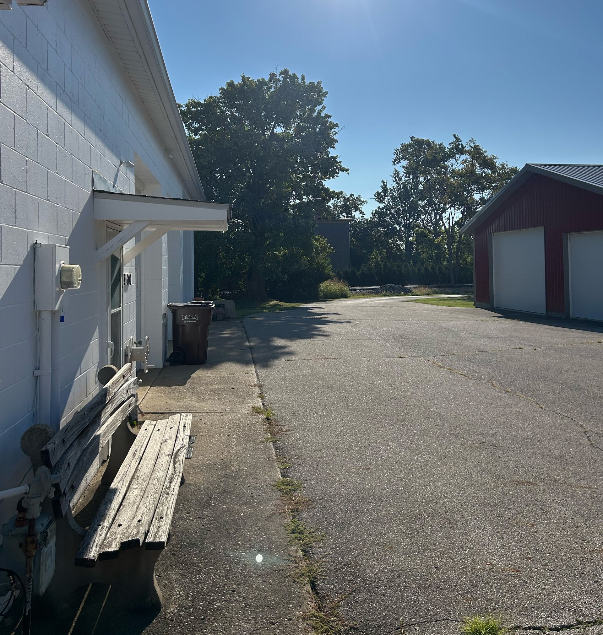 606 S Beech parking 2