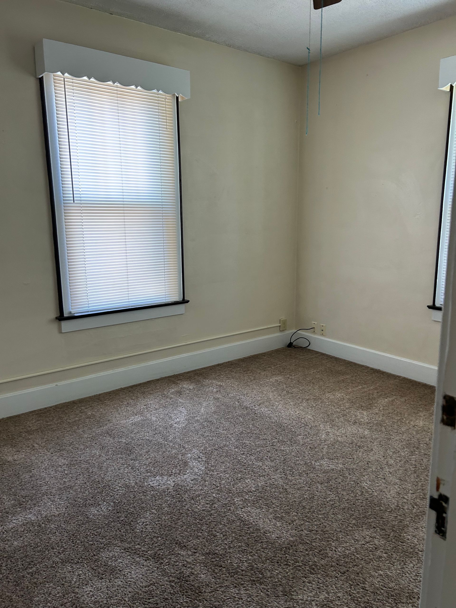 618 s college bedroom