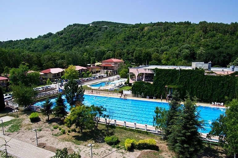 Sports Abroad swimming training camps at Aqualife, Kranevo, Bulgaria.