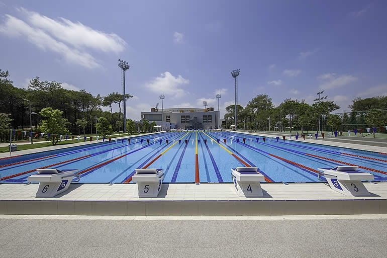 Sports Abroad swimming training camps at the Gloria Sports resort, Antalya, Turkey.