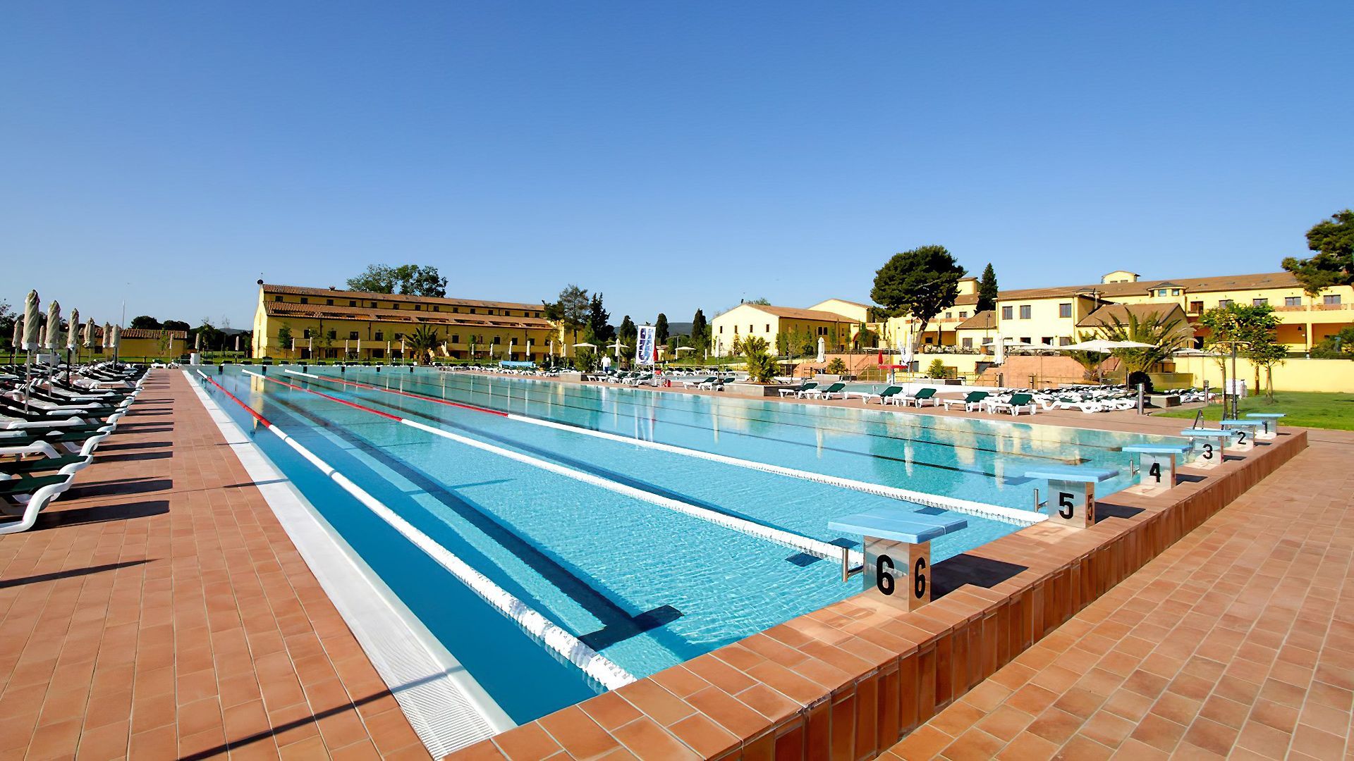 Sports Abroad Swimming Training Camps in Tuscany, Italy.