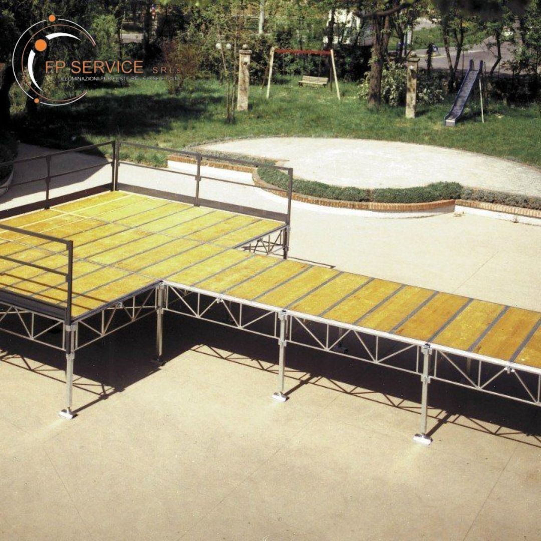 noleggio di palchi e gruppi elettrogeni per eventi