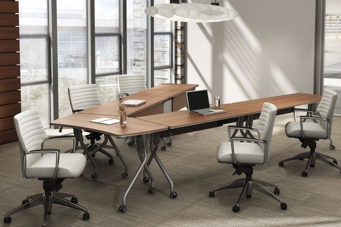 Global Bungee V-shape training table configuration