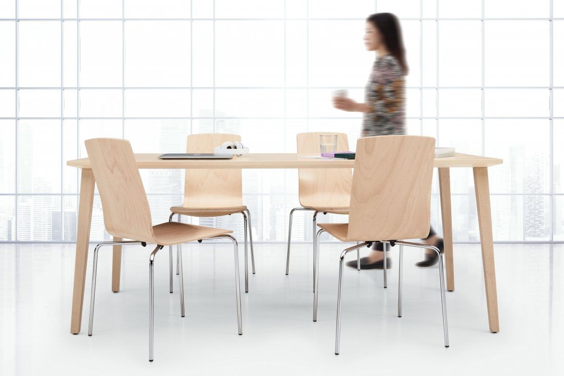 Global Sas veneer table & chairs