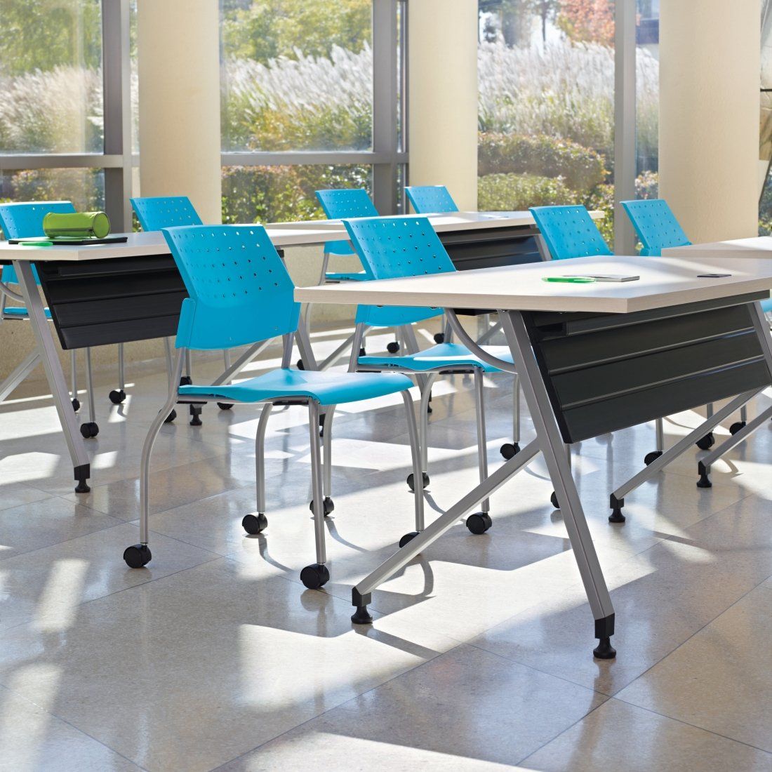 Global 2gether training table with Sonic mobile chairs