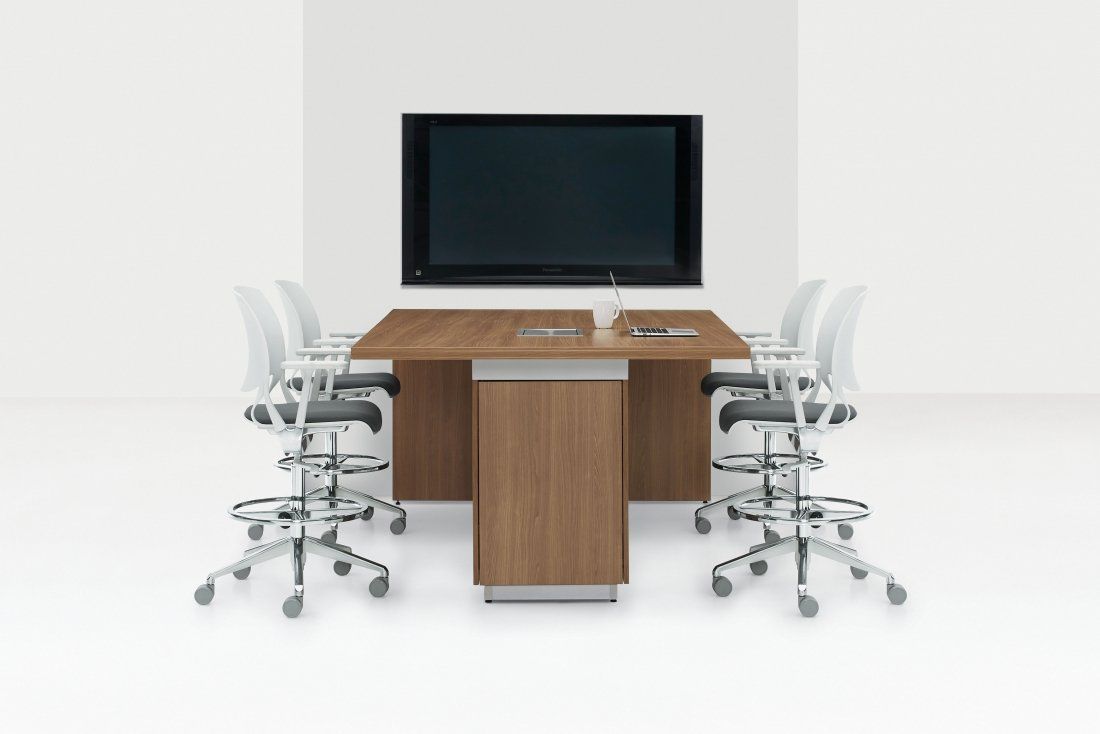 Global Zira media meeting table