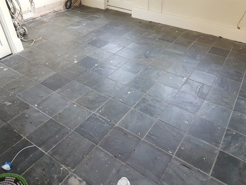 Slate Tiled Floor Cleaning and Sealing