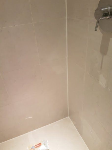 Wet Room Tiles and Grout Cleaning and Sealing