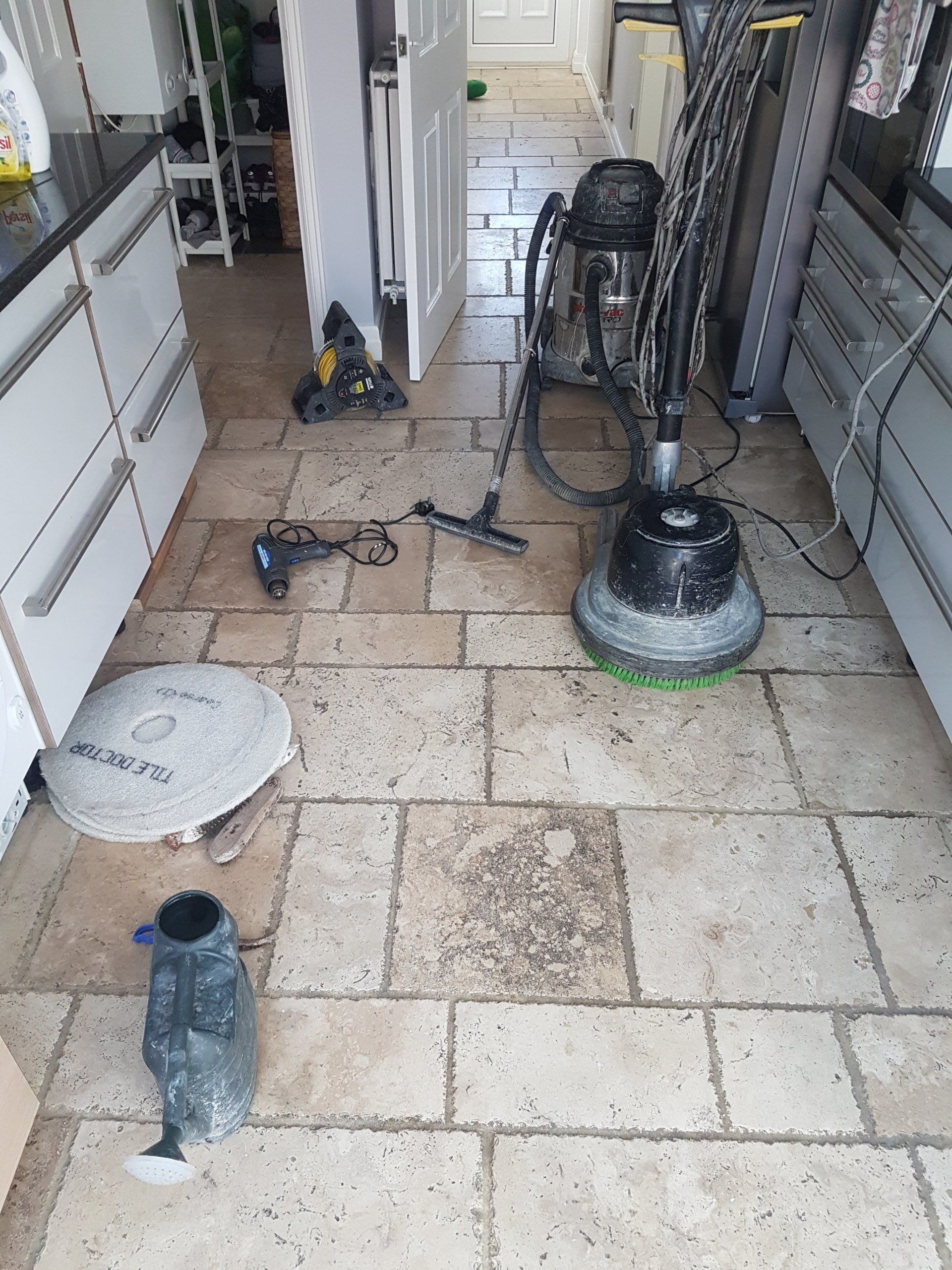 Travertine Tiles and Grout Cleaning