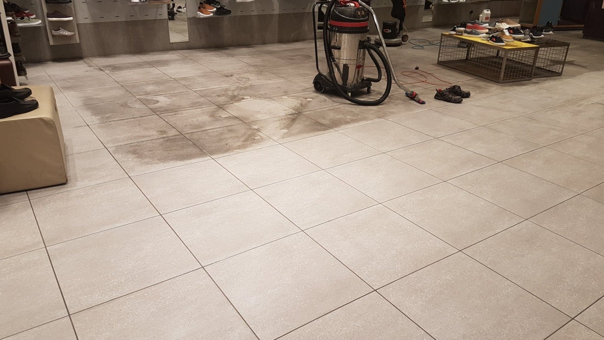 Retail Store tile cleaning, Grout cleaning