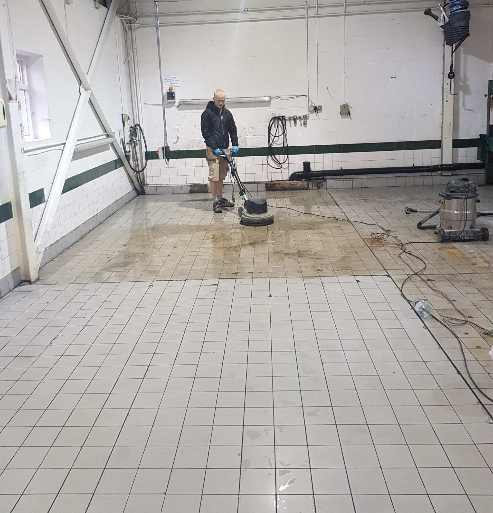 Business Porcelain Tile Cleaning