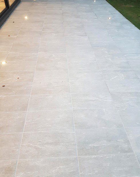 Porcelain Tiles and Grout Cleaning