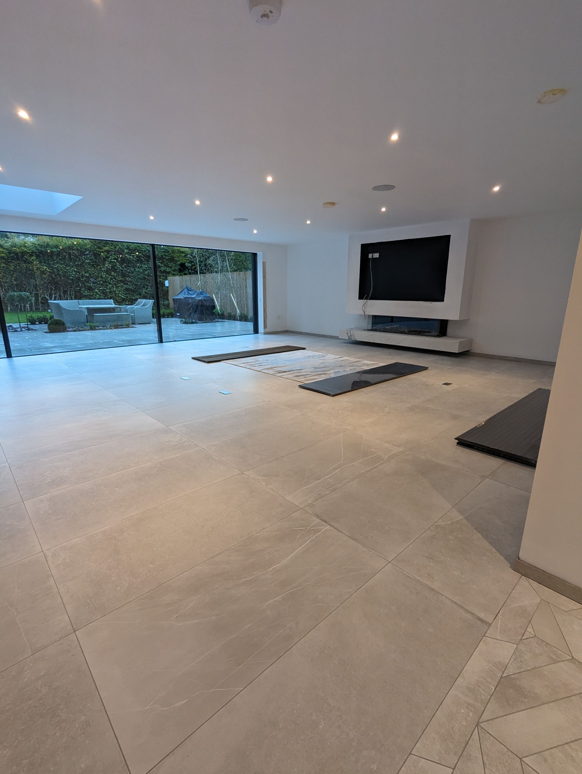 POST-CONSTRUCTION TILE CLEANING SERVICE: LUXURY HOME IN KNUTSFORD, CHESHIRE