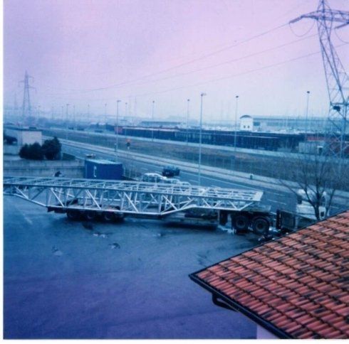 struttura particolare in metallo