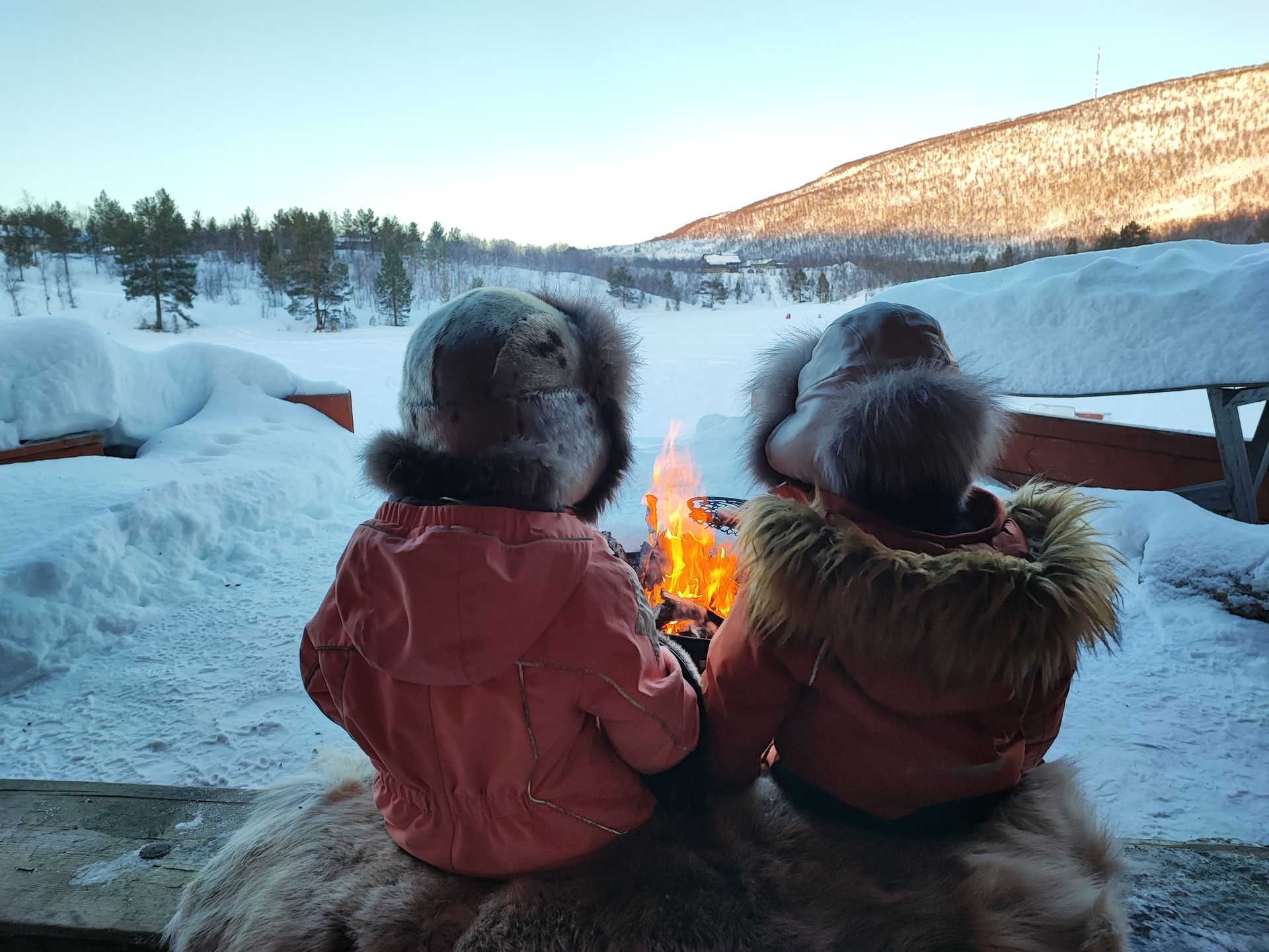 Ice fishing with children in Utsjoki
