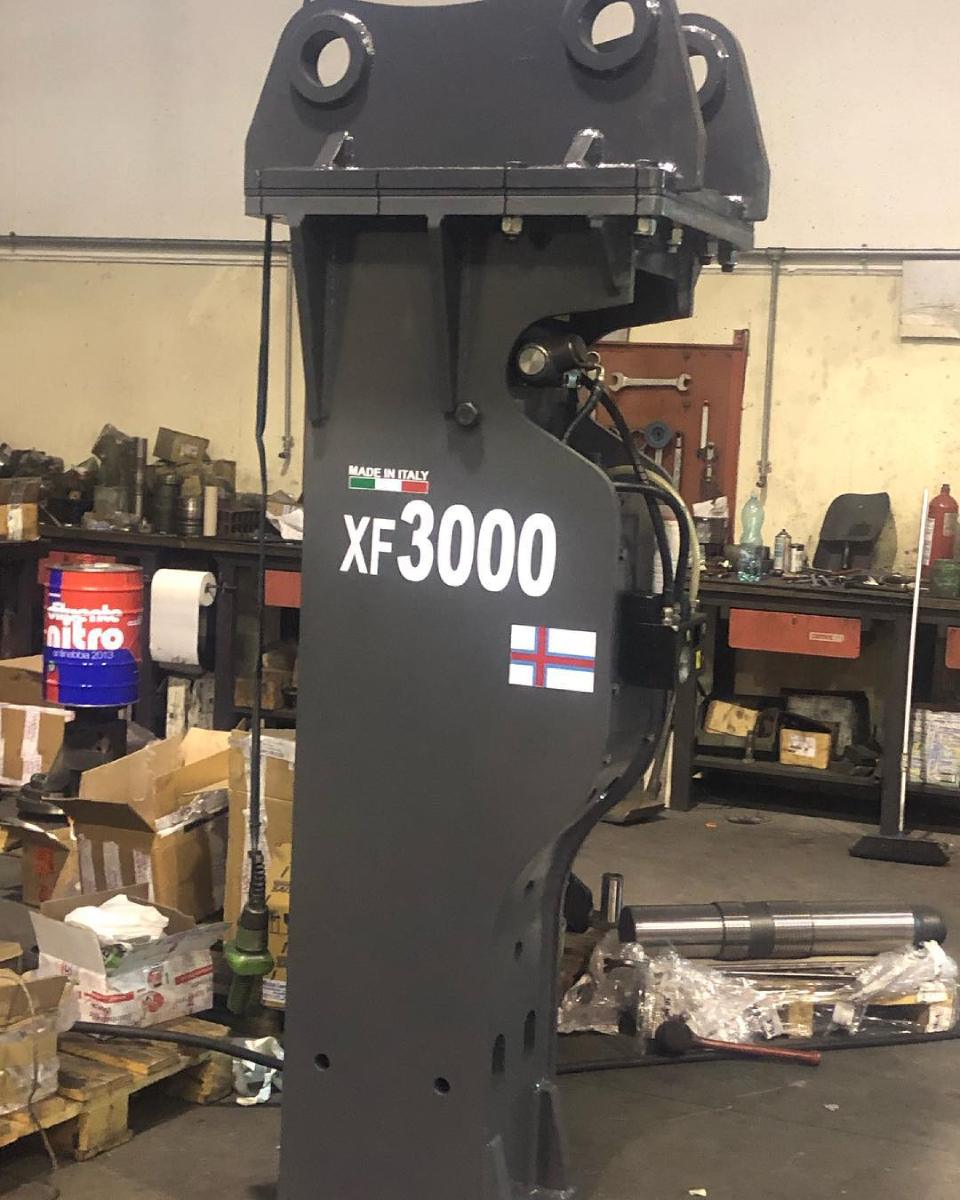 OCM hydraulic breakers