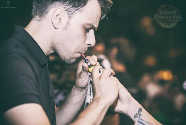 Accensione sigaretta elettronica