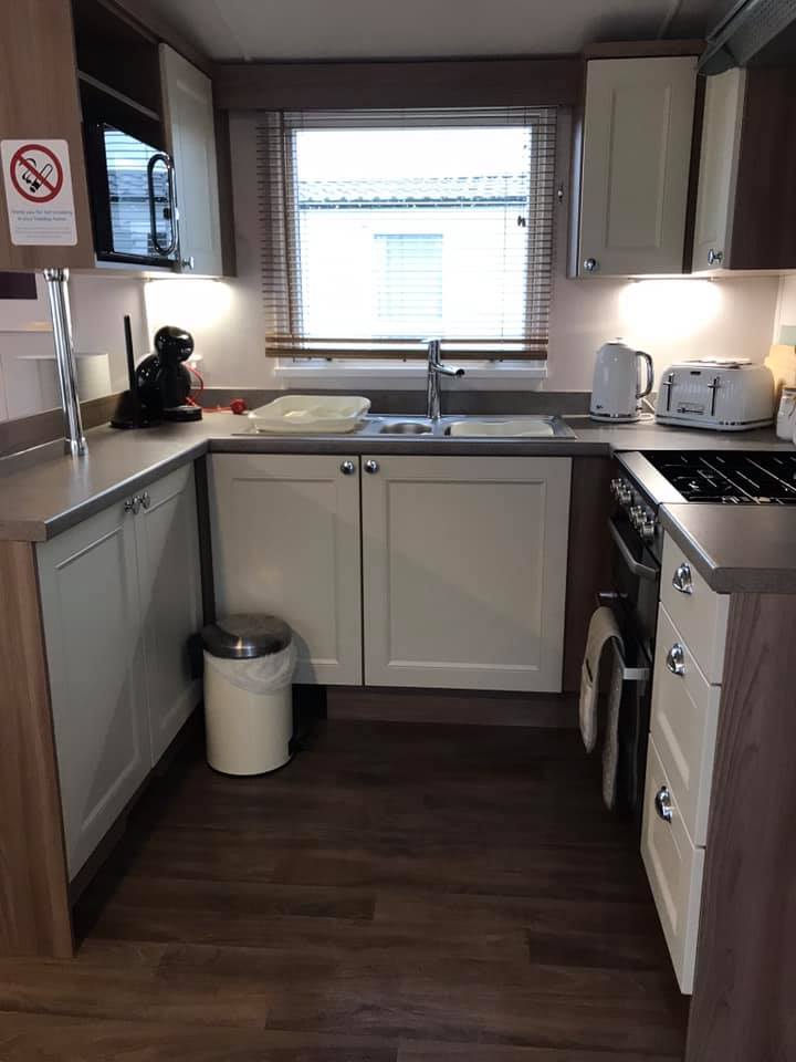 Caravan kitchen cleaning in port seton East Lothian