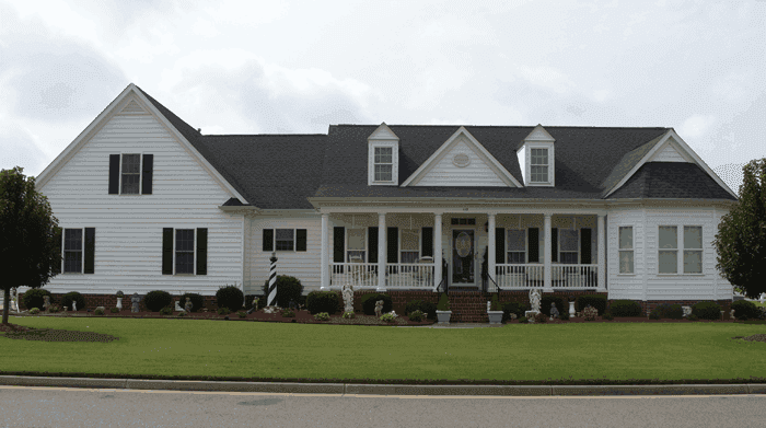 Front View of Big House with White Sidings — Siding in Yorktown, VA