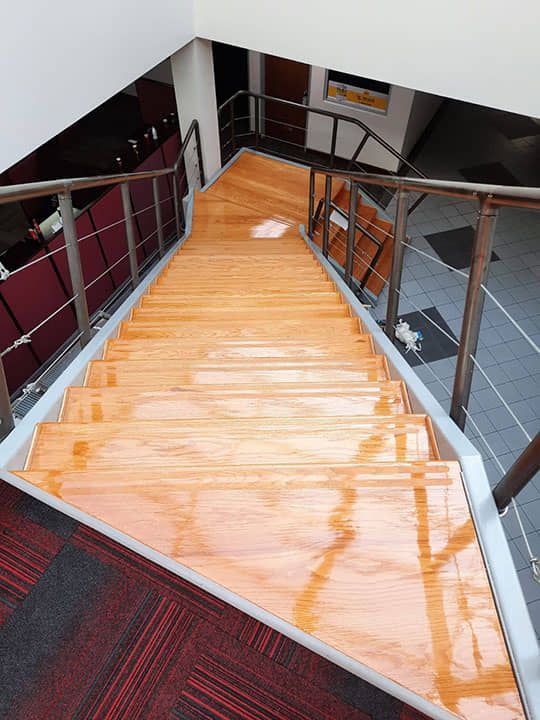 DISEÑO Y PROYECCIÓN - Escaleras Ejecutivas