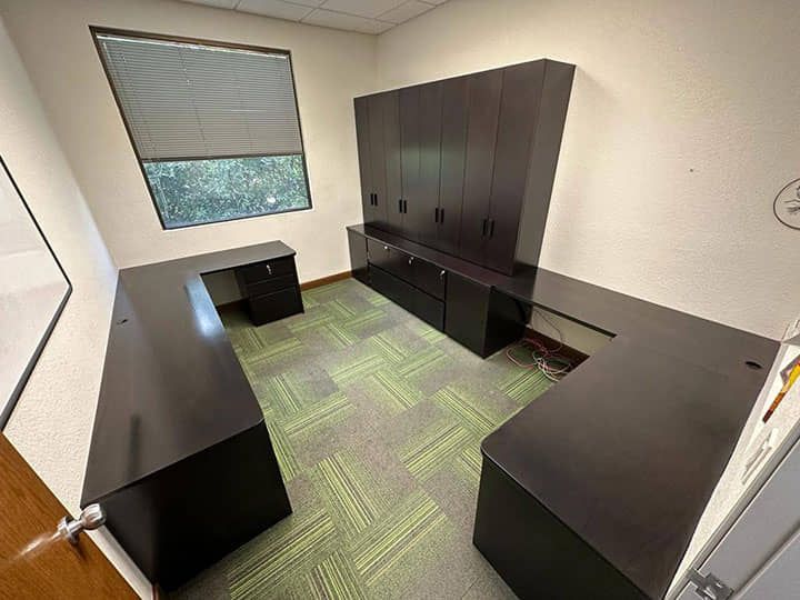 DISEÑO Y PROYECCIÓN - Executive office wooden furniture