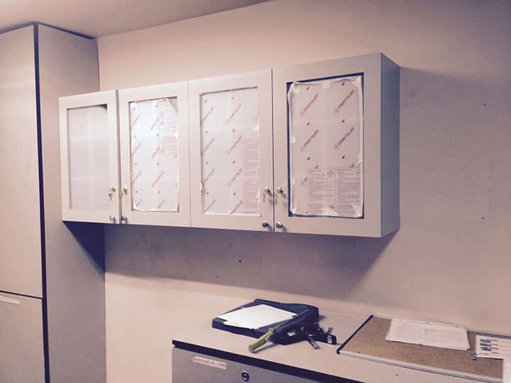 DISEÑO Y PROYECCIÓN - Gabinete de guardado con llave