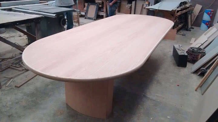 DISEÑO Y PROYECCIÓN - Mesa sala de juntas 