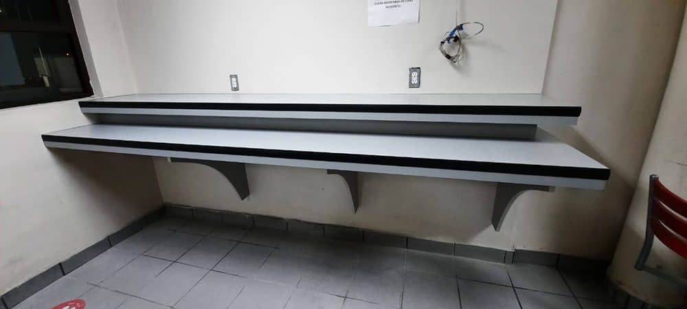 DISEÑO Y PROYECCIÓN - Mesa industrial flotante para microondas 