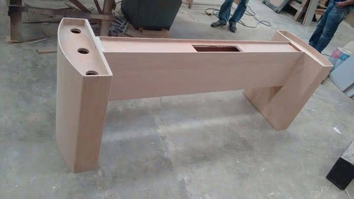 DISEÑO Y PROYECCIÓN - Base de mesa de sala de juntas