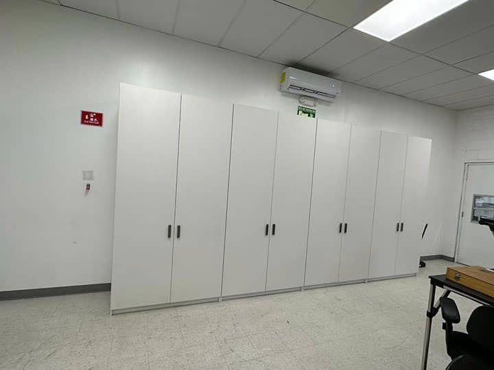 DISEÑO Y PROYECCIÓN - Closet industrial, Industrial Wood Closet