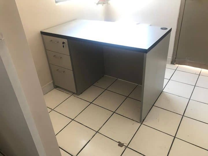 DISEÑO Y PROYECCIÓN - Escritorio de madera