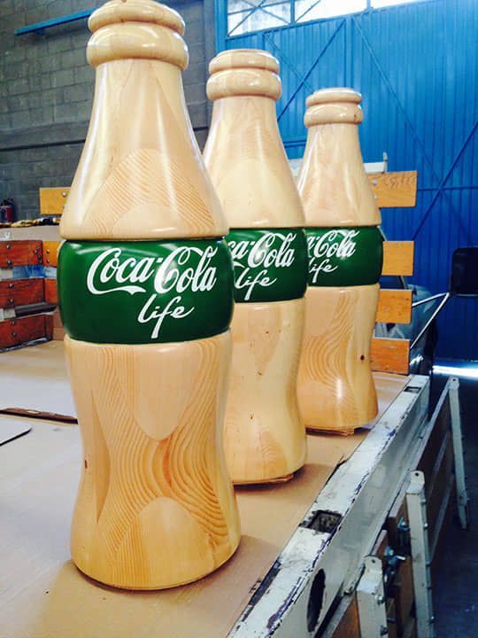 DISEÑO Y PROYECCIÓN - Botella hecha de madera