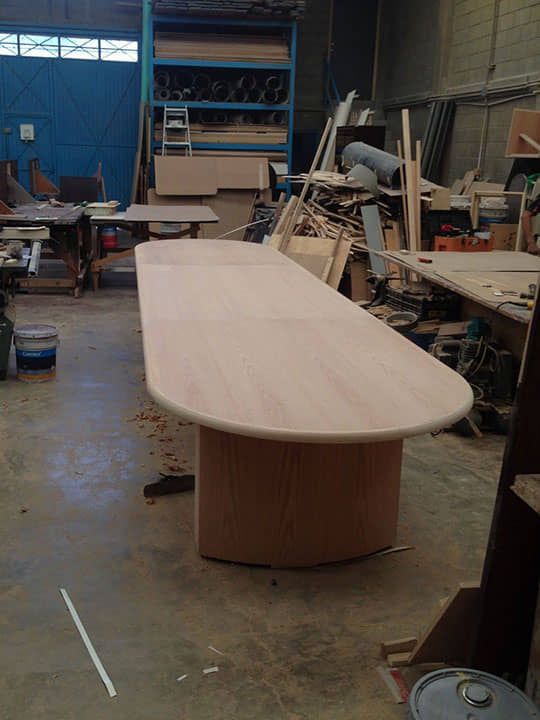 DISEÑO Y PROYECCIÓN - Manufacturing of wooden boardroom table
