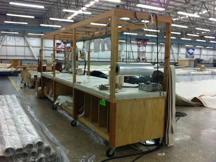 DISEÑO Y PROYECCIÓN - Area de trabajo de madera movible