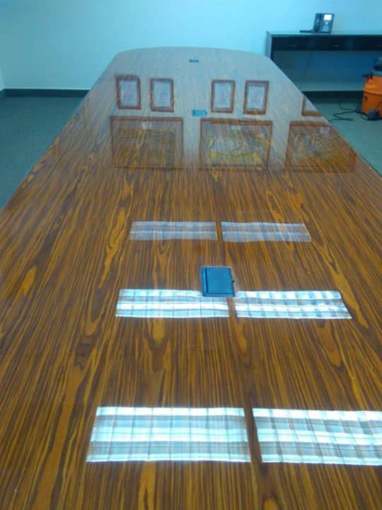 DISEÑO Y PROYECCIÓN - Mesa de sala de juntas
