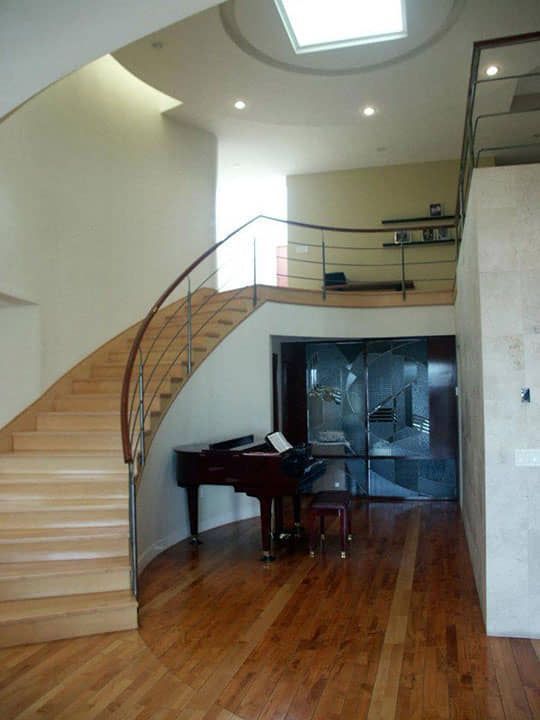 DISEÑO Y PROYECCIÓN - Piso y escalera de madera, Wood stairs floor