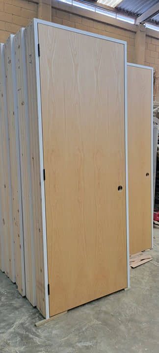 DISEÑO Y PROYECCIÓN - Wholesale furniture interior doors