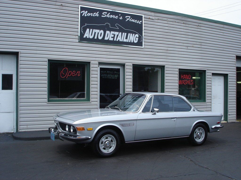 Classic Silver Car | Glendale, WI | North Shore’s Finest Auto Detailing