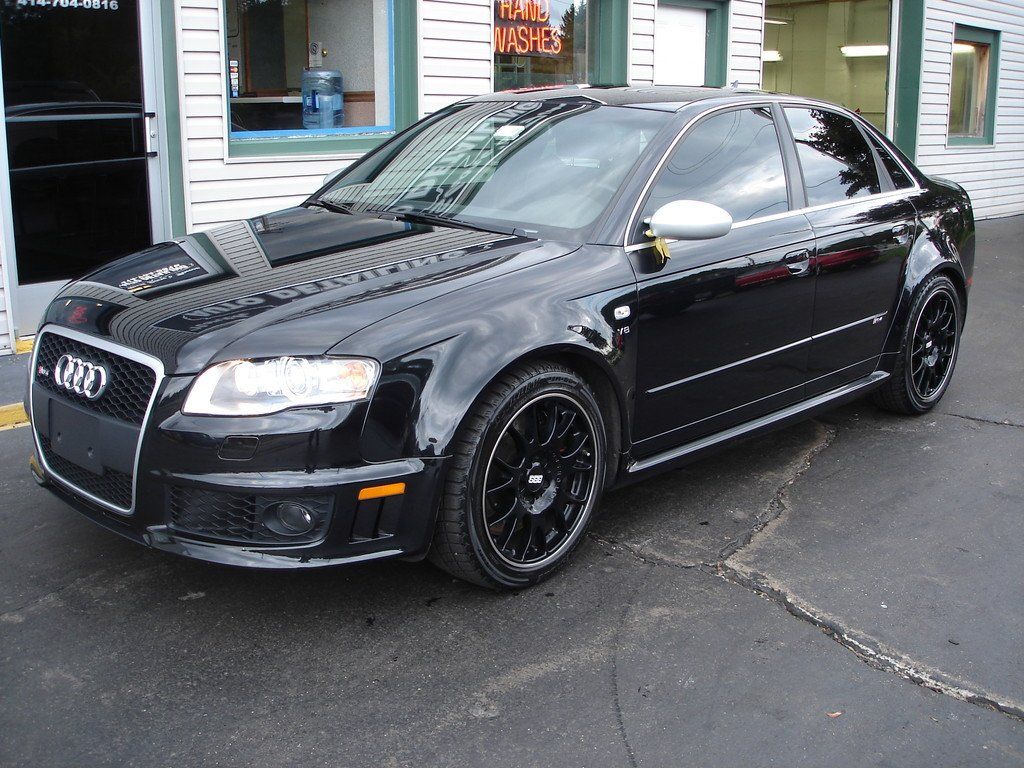 Sedan Car Wash | Glendale, WI | North Shore’s Finest Auto Detailing