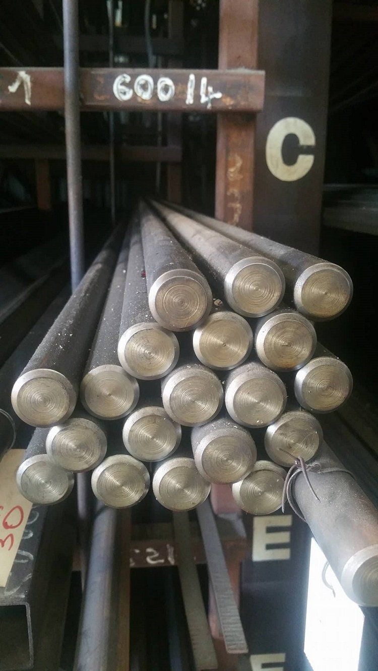 tubi cilindrici in acciaio